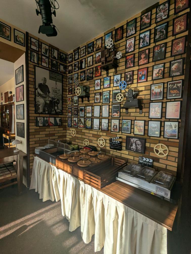 Hotel Alfa Trutnov Buitenkant foto