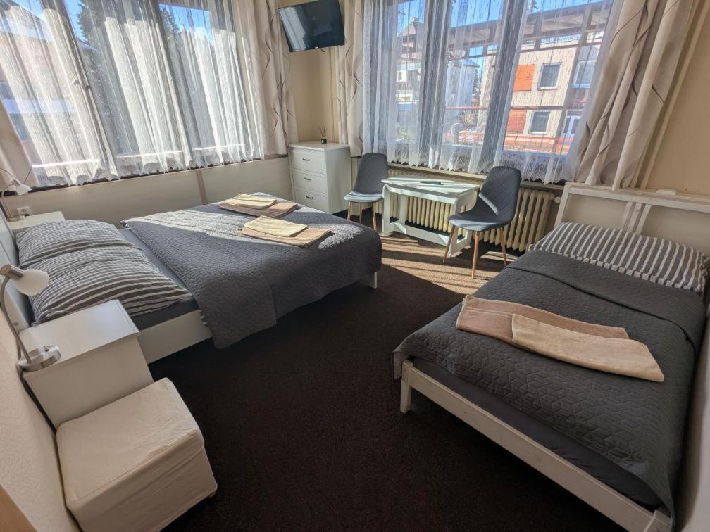 Hotel Alfa Trutnov Buitenkant foto