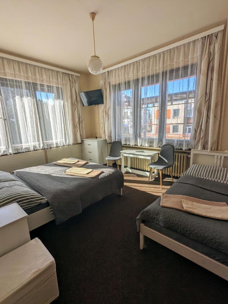 Hotel Alfa Trutnov Buitenkant foto