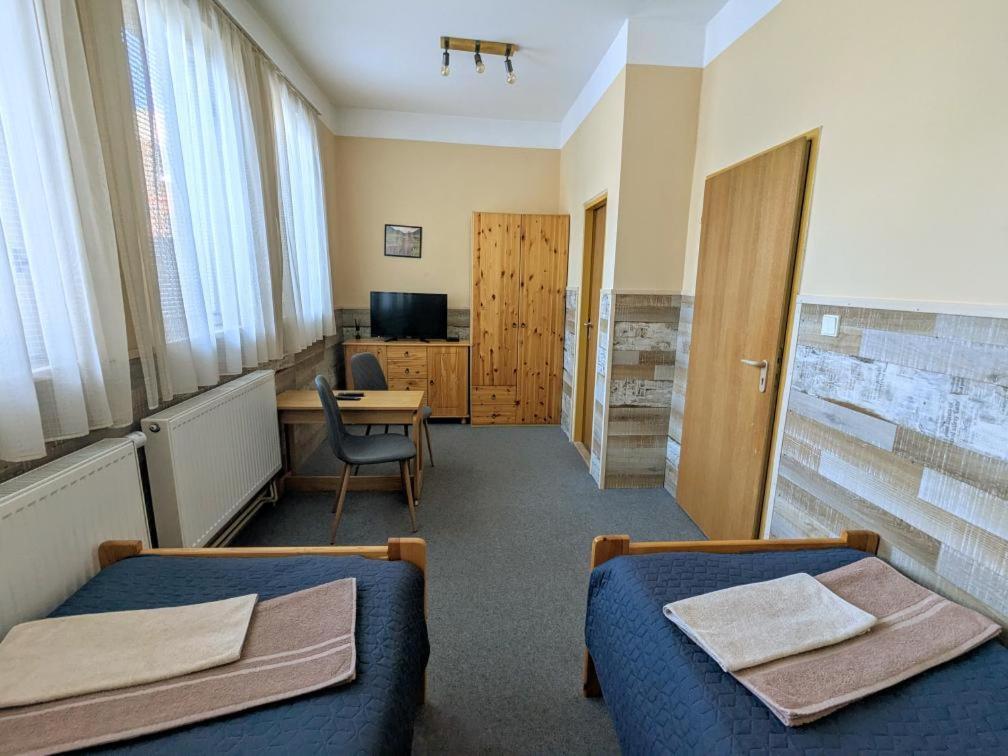 Hotel Alfa Trutnov Buitenkant foto