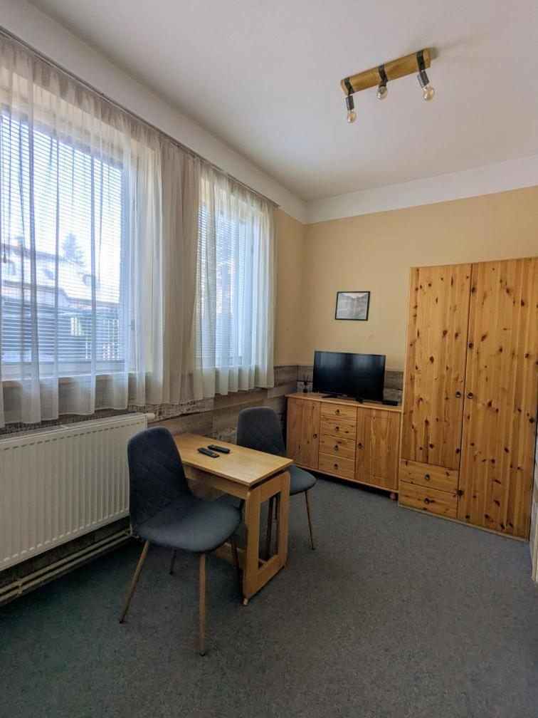 Hotel Alfa Trutnov Buitenkant foto