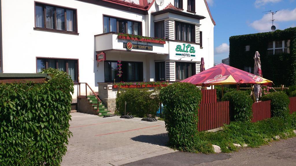 Hotel Alfa Trutnov Buitenkant foto
