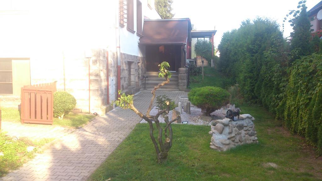 Hotel Alfa Trutnov Buitenkant foto