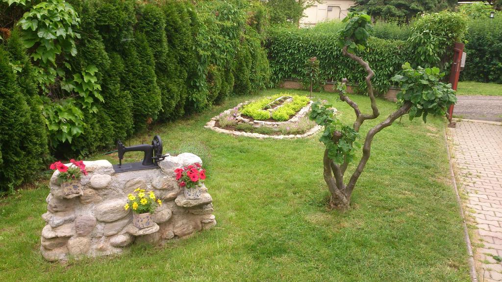 Hotel Alfa Trutnov Buitenkant foto
