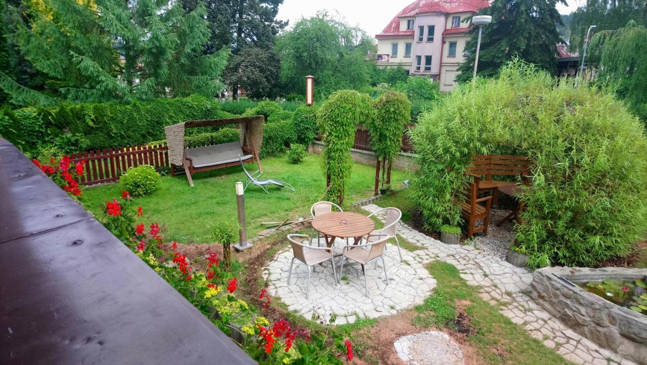 Hotel Alfa Trutnov Buitenkant foto